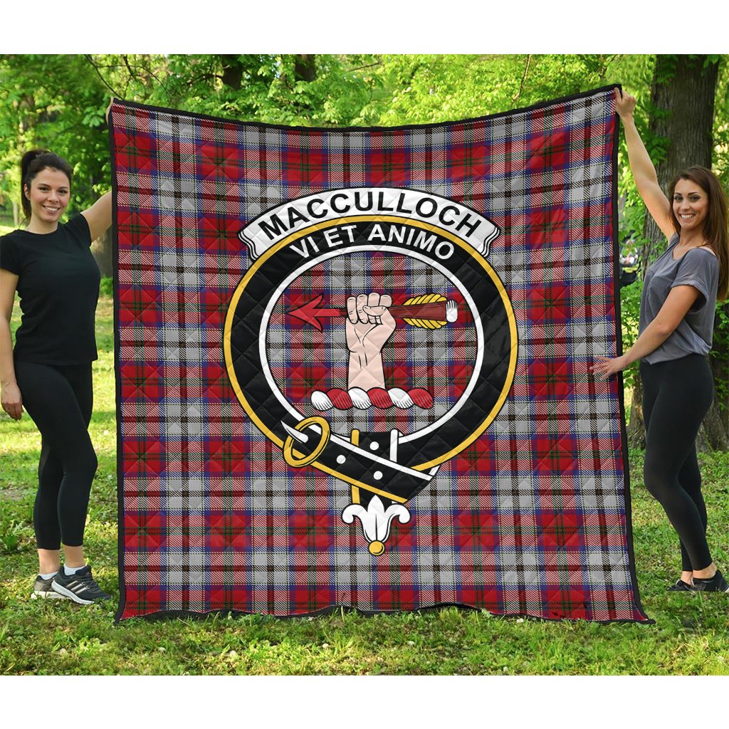 MacCulloch Dress Tartan Crest Quilt
