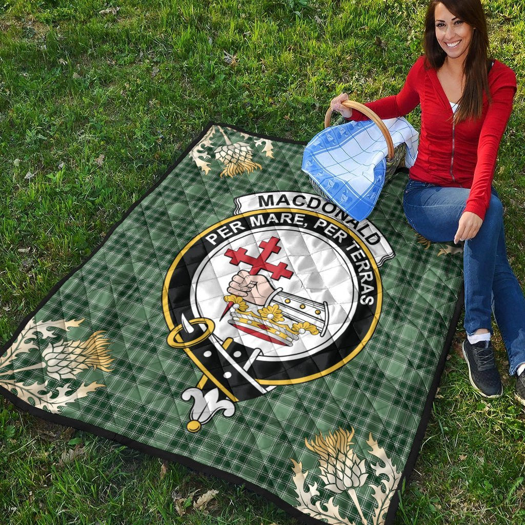 MacDonald Lord of the Isles Hunting Tartan Crest Premium Quilt - Gold Thistle Style