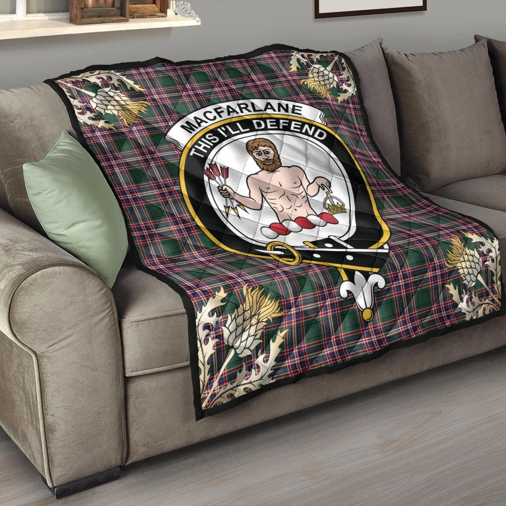 MacFarlane Hunting Modern Tartan Crest Premium Quilt - Gold Thistle Style