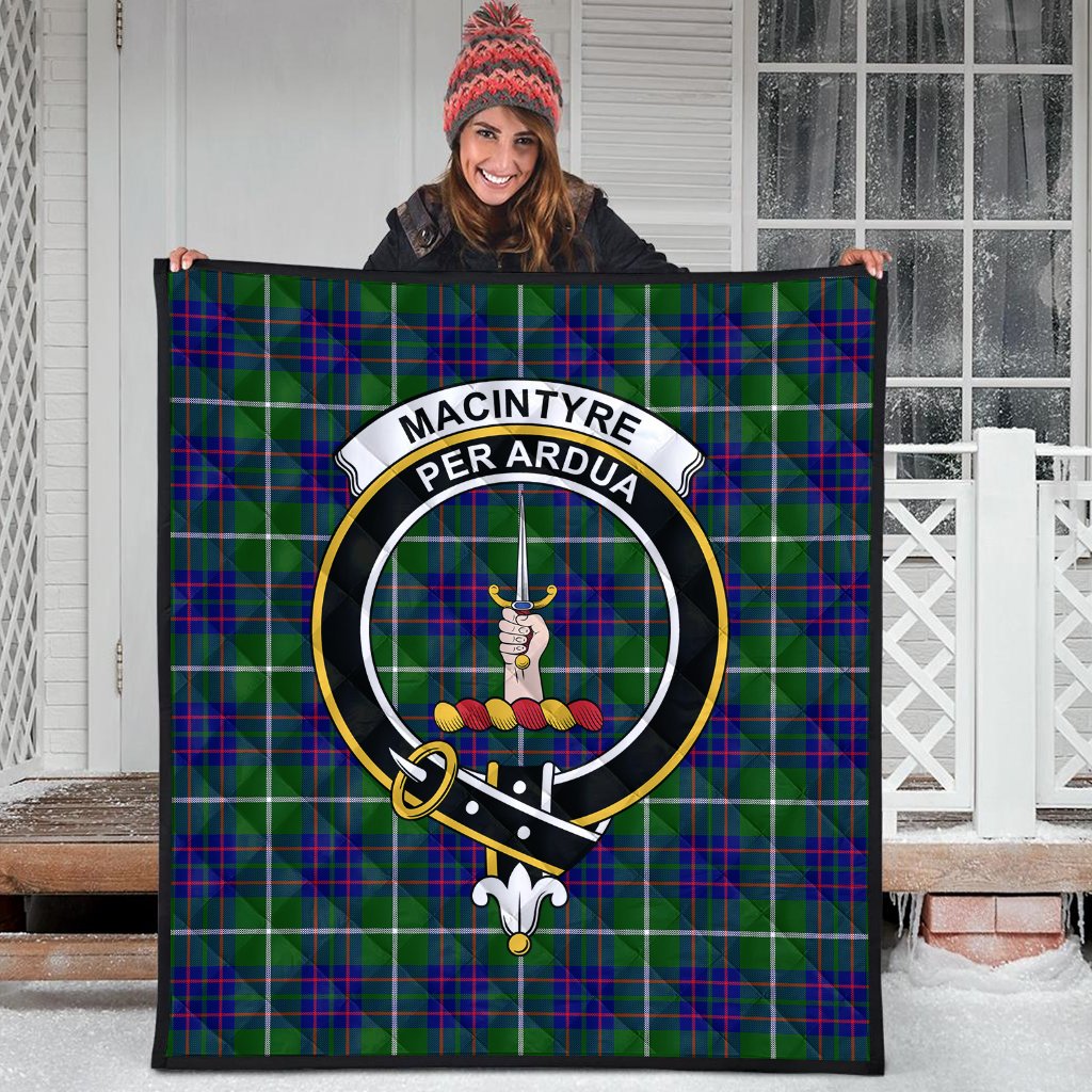 MacIntyre Hunting Modern Tartan Crest Quilt