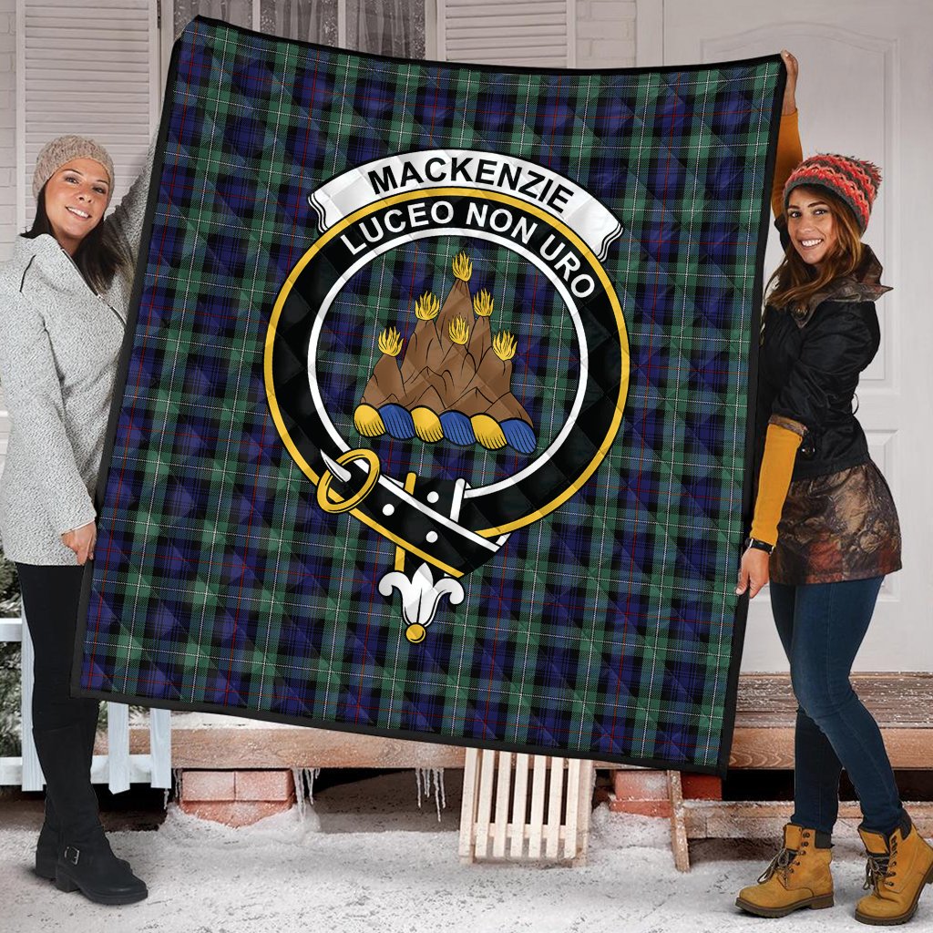 MacKenzie Hunting Green Tartan Crest Quilt