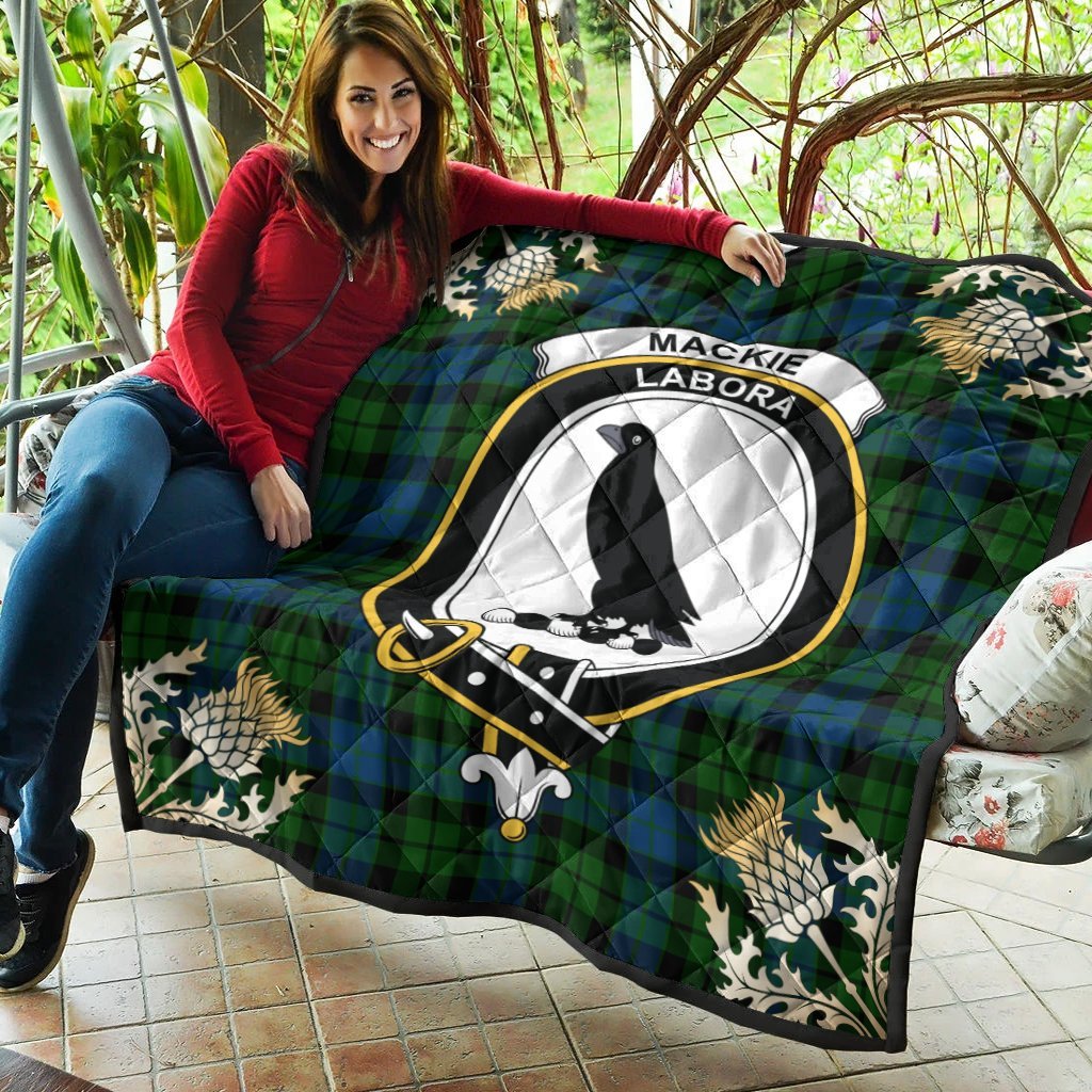 MacKie Tartan Crest Premium Quilt - Gold Thistle Style