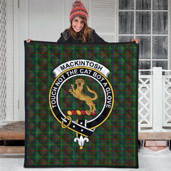 MacKintosh Hunting Tartan Crest Quilt