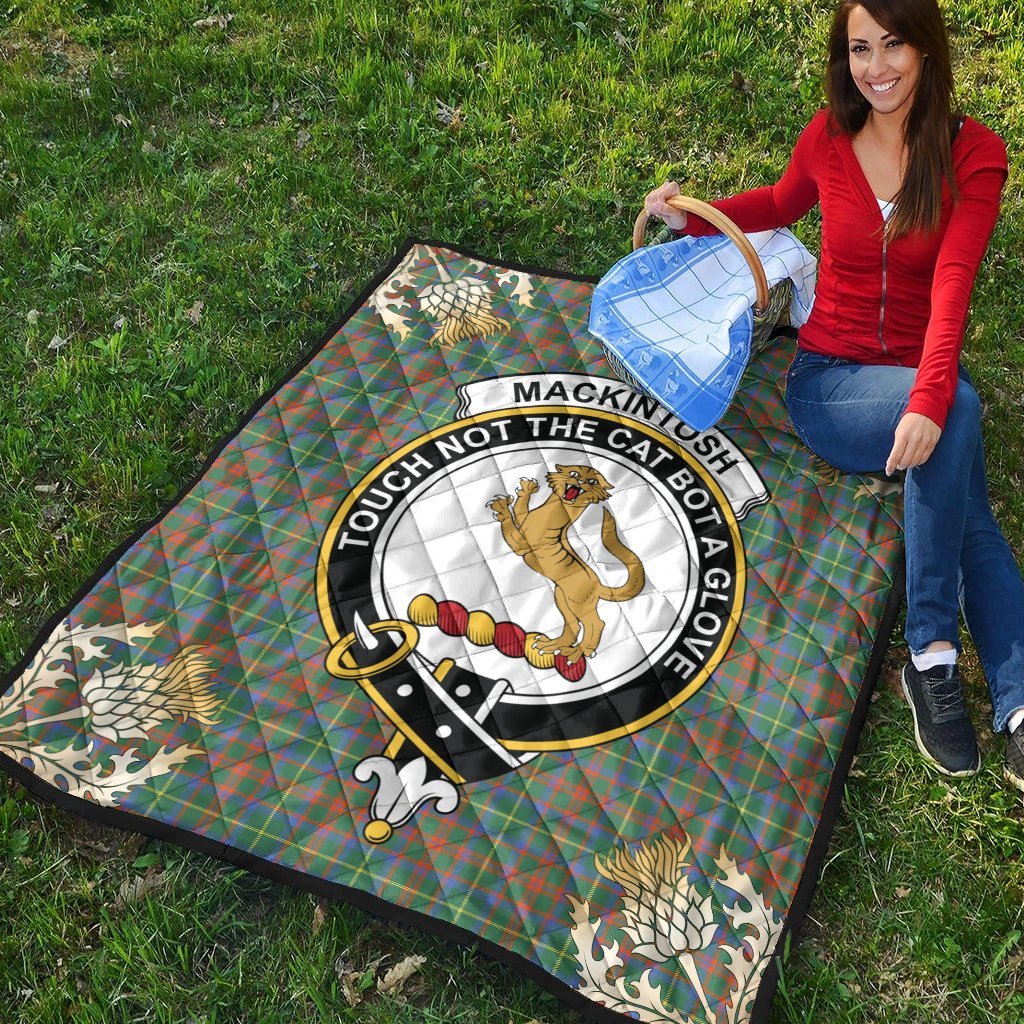 MacKintosh Hunting Ancient Tartan Crest Premium Quilt - Gold Thistle Style