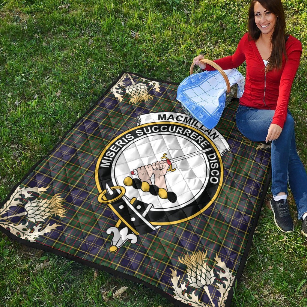 MacMillan Hunting Modern Tartan Crest Premium Quilt - Gold Thistle Style