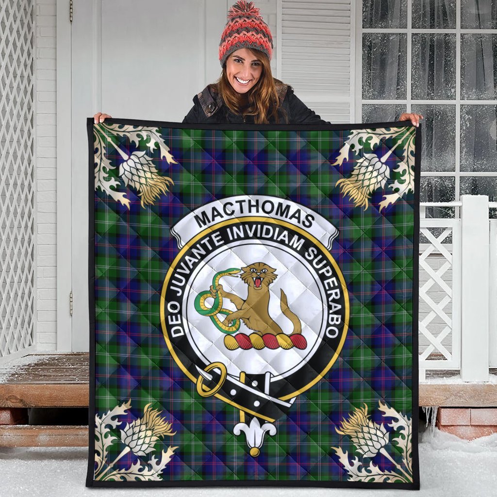 MacThomas Modern Tartan Crest Premium Quilt - Gold Thistle Style