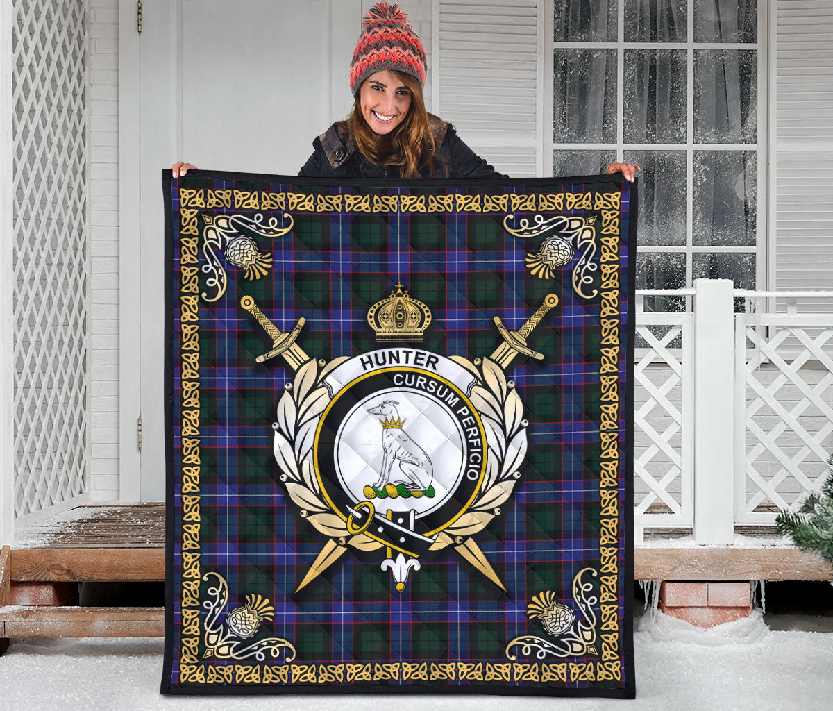 Hunter Modern Tartan Crest Premium Quilt - Celtic Thistle Style