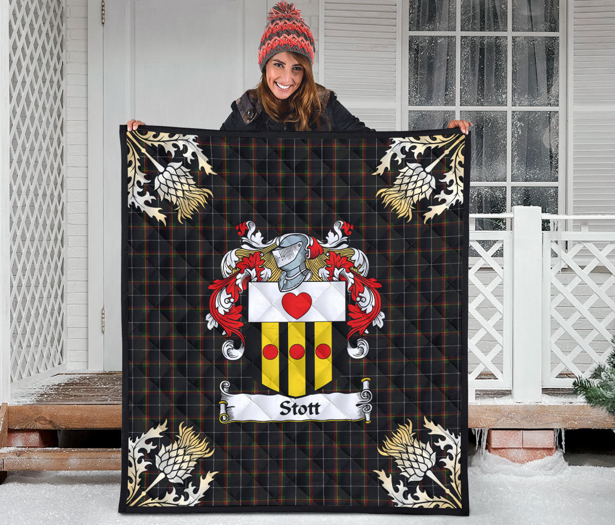 Stott Tartan Crest Premium Quilt - Gold Thistle Style