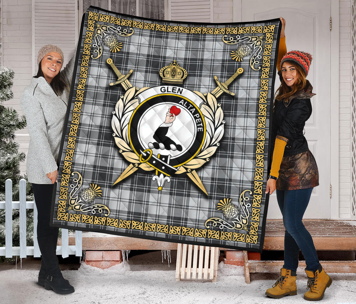 Glen Tartan Crest Premium Quilt - Celtic Thistle Style