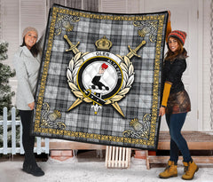 Glen Tartan Crest Premium Quilt - Celtic Thistle Style