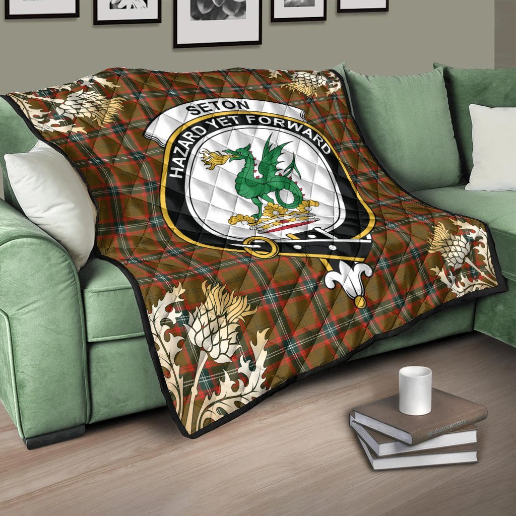 Seton Hunting Modern Tartan Crest Premium Quilt - Gold Thistle Style