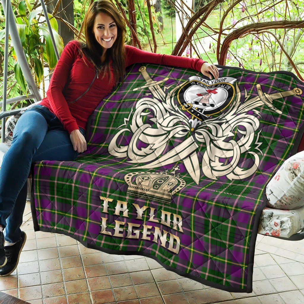 Taylor Tartan Crest Legend Gold Royal Premium Quilt