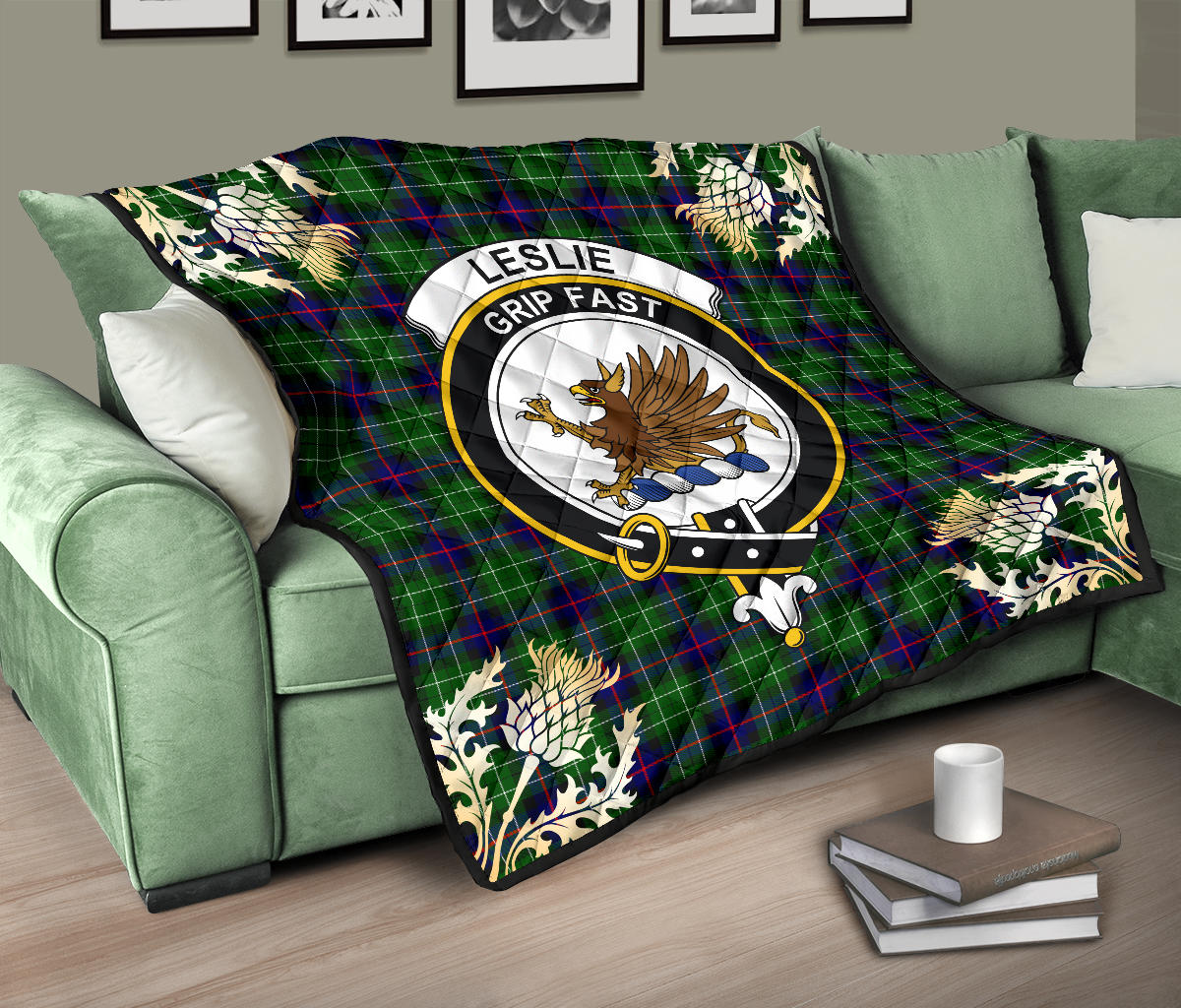 Leslie Hunting Tartan Crest Premium Quilt - Gold Thistle Style - SP