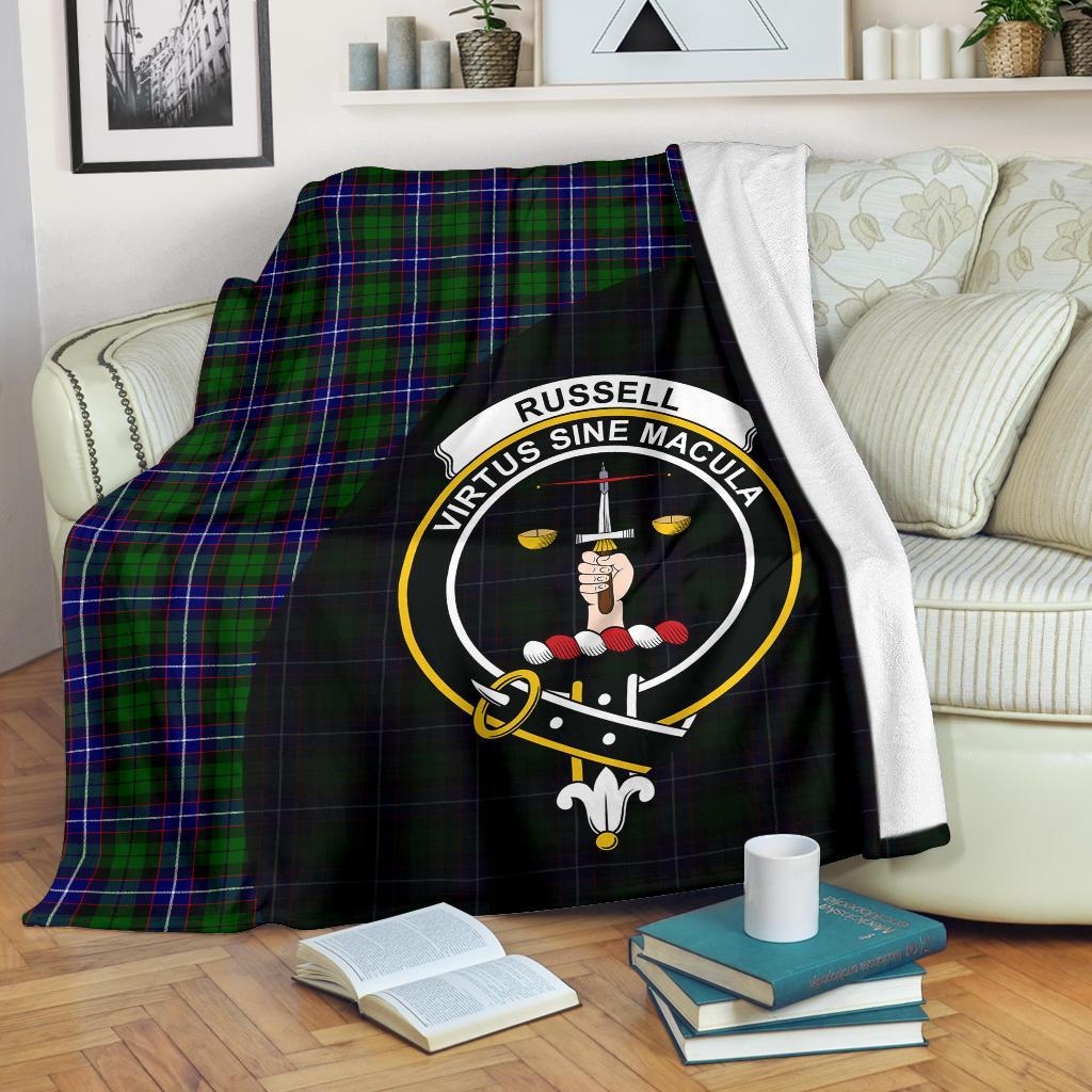 Russell Modern Tartan Crest Blanket Wave Style
