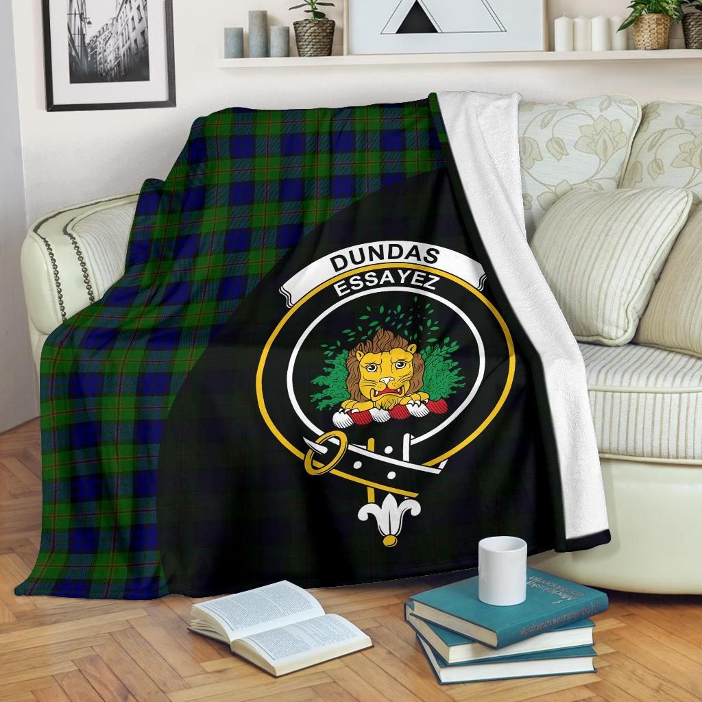 Dundas Modern Tartan Crest Blanket Wave Style
