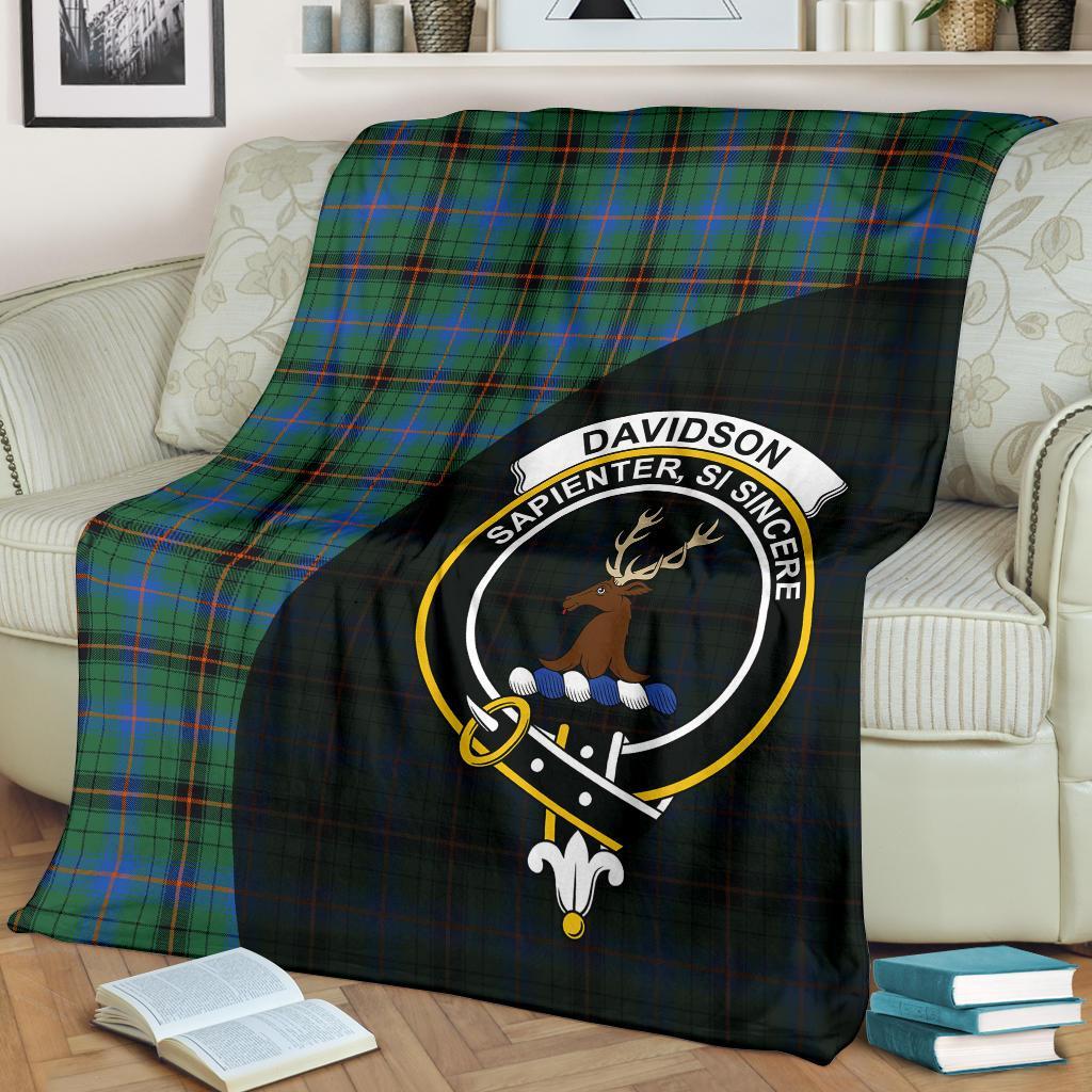 Davidson Ancient Tartan Crest Blanket Wave Style