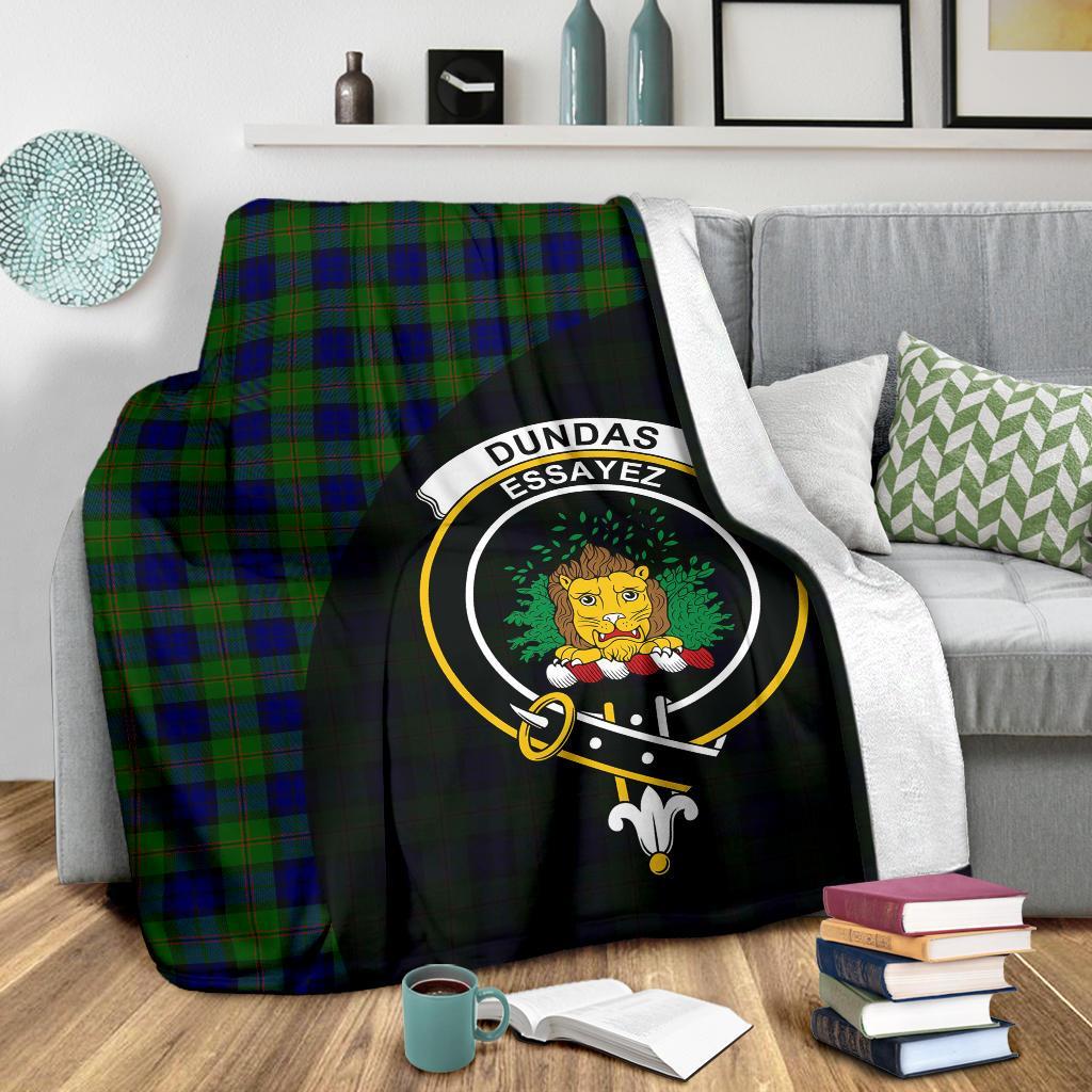 Dundas Modern Tartan Crest Blanket Wave Style