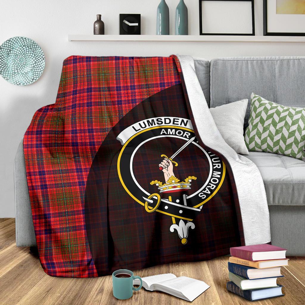 Lumsden Modern Tartan Crest Blanket Wave Style