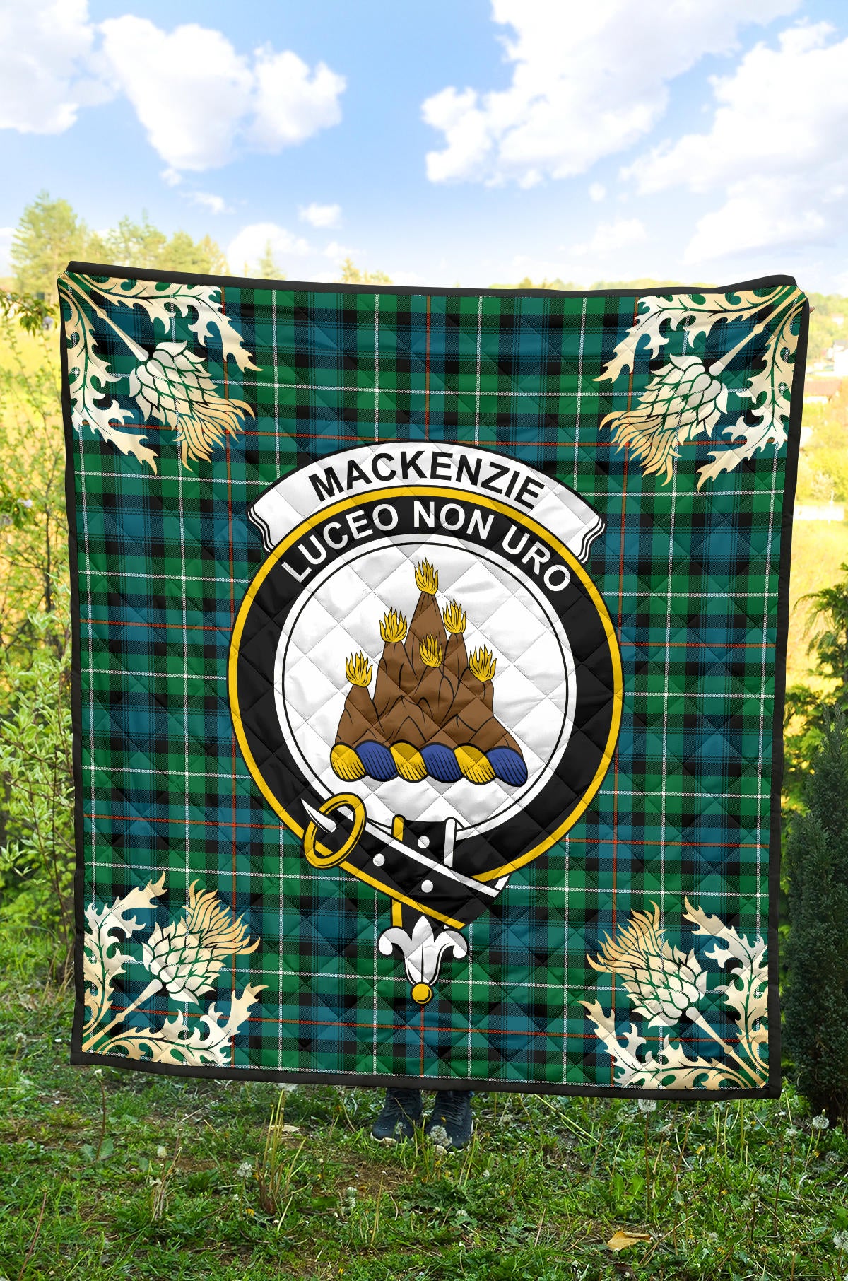 MacKenzie Ancient Tartan Crest Premium Quilt - Gold Thistle Style SP