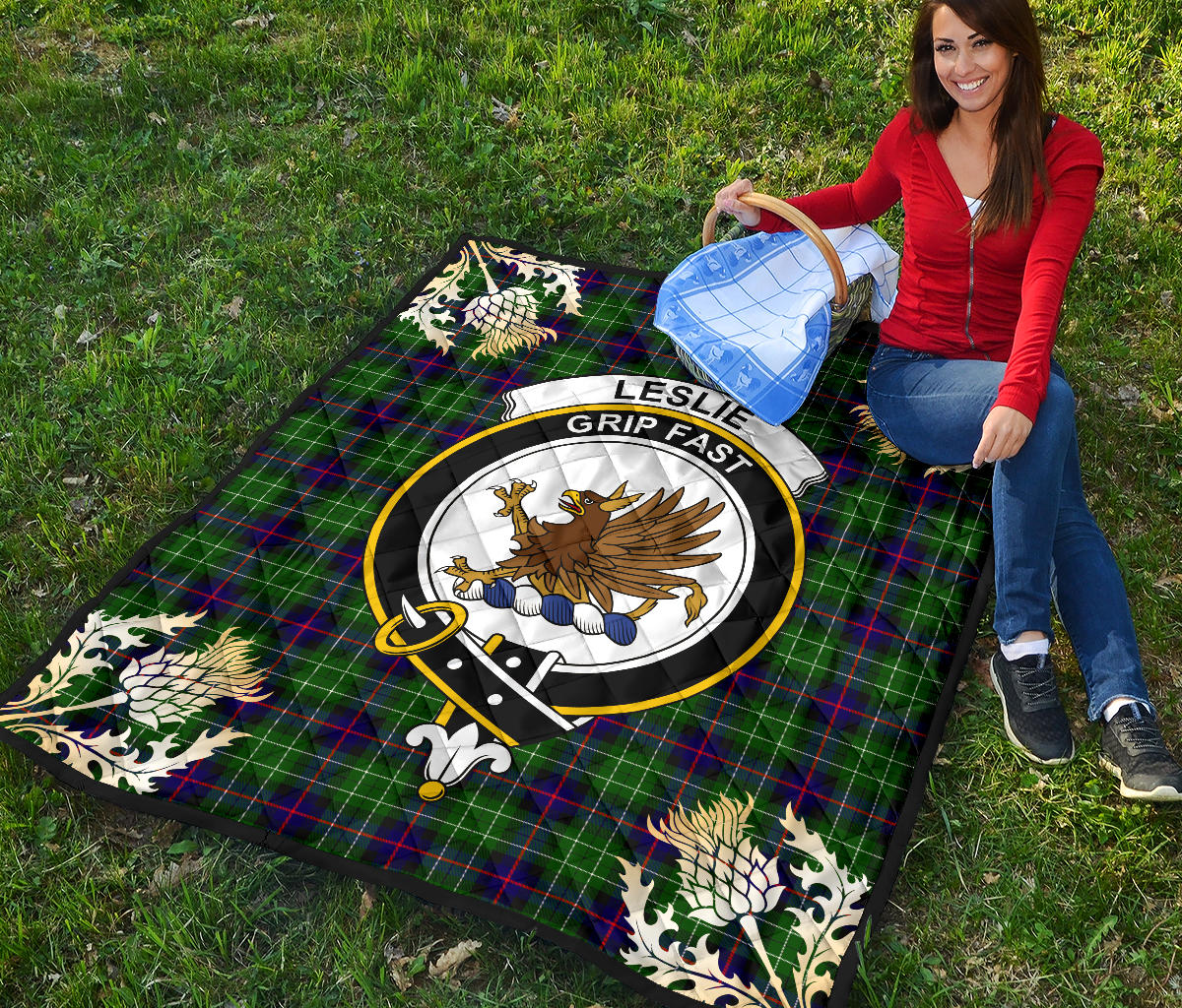 Leslie Hunting Tartan Crest Premium Quilt - Gold Thistle Style - SP