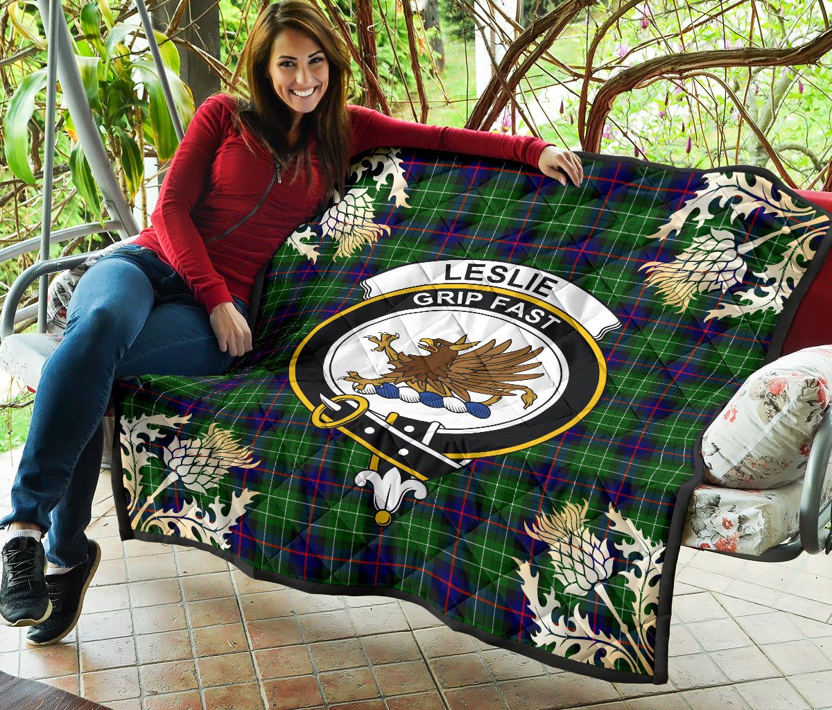 Leslie Hunting Tartan Crest Premium Quilt - Gold Thistle Style - SP