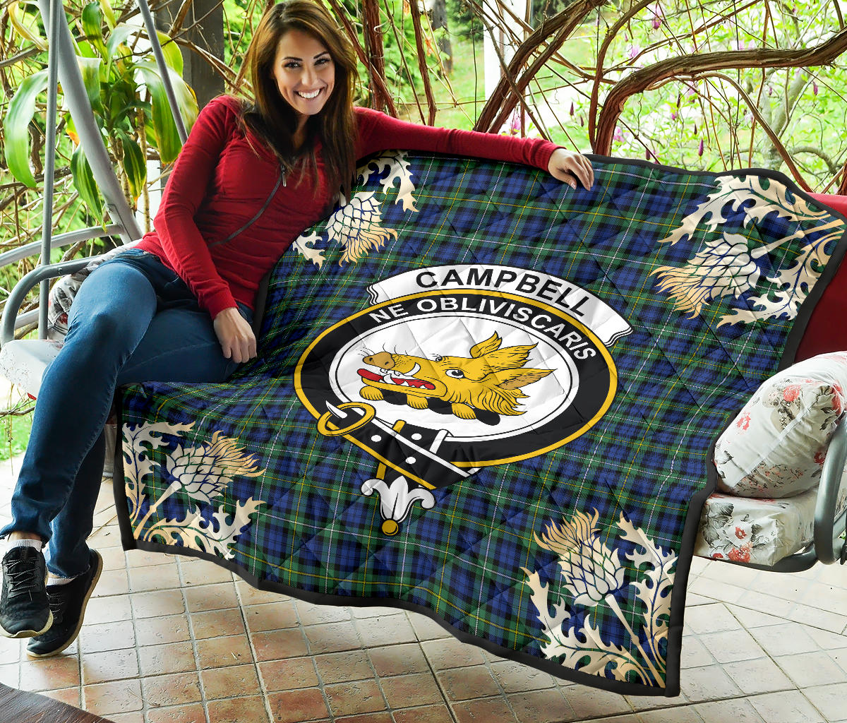 Campbell Argyll Ancient Tartan Crest Premium Quilt - Gold Thistle Style - SP