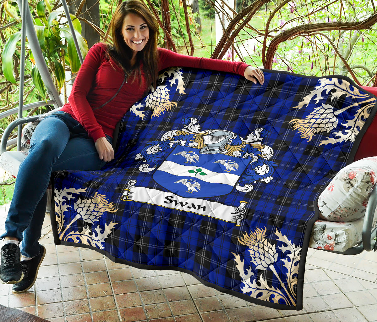 Swan Tartan Crest Premium Quilt - Gold Thistle Style SP